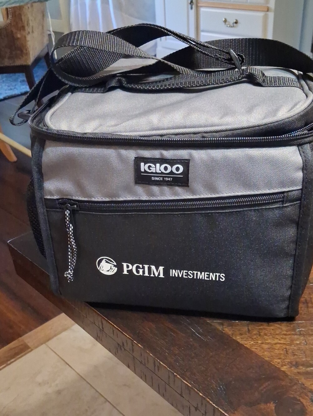 Igloo Gray and Black Insulated Cooler Bag